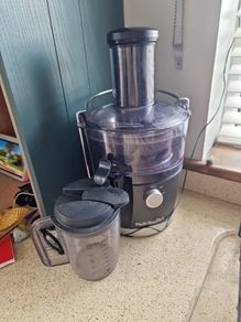 Nutri Bullet juicer