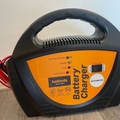 Halfords Automatic 12V Battery Charger