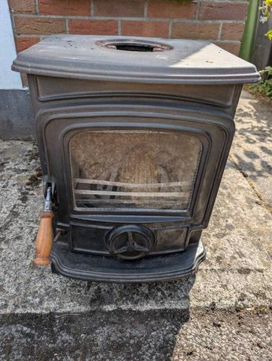 Iron Solid Fuel Stove