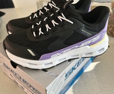 skechers trainers