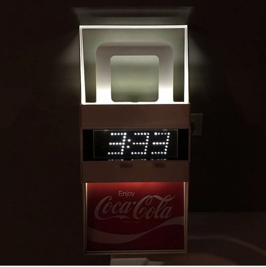 Coca Cola year 1977 Everbrite Clock NOS Rare