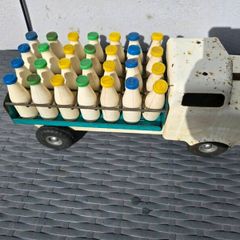 1950s Triang Milk Truck + Original bottles