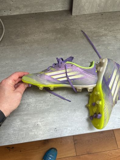 Adidas F50 football boots size 6