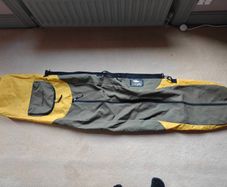 Lightweight ski/snowboard bag