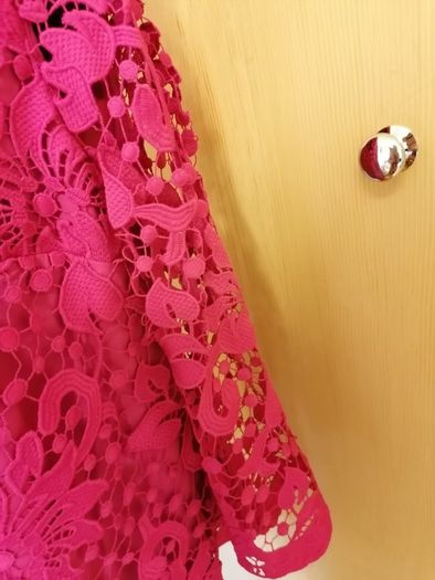 Women's Blouse Fushia Heavy Lace REDUCED NWT SIZE 14