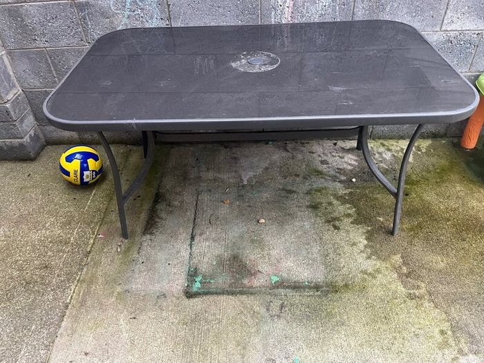 Outdoor table & chairs