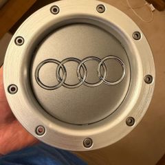 Audi centre caps x 2 brand new 8D0 601 165 K TT SLine A4