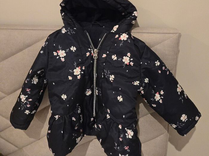 Baby girls clothes 9-12 months