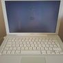 Classic 13-inch White MacBook, Model A1181 Image 2