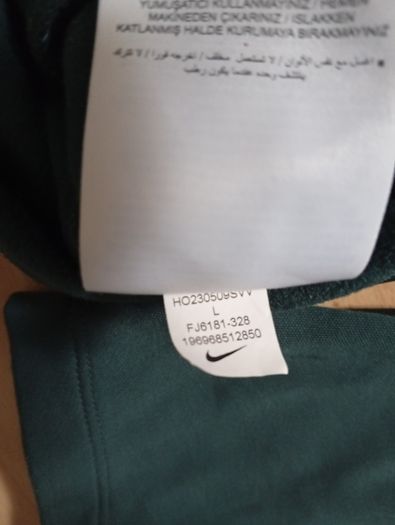 Nike Thermal-Fit Tracksuit ((Immaculate Age 12-13yrs)) khaki Green