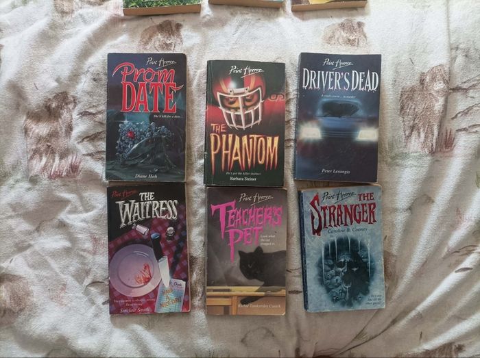 Point horror books Vintage 90s books for teenagers.