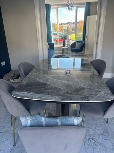 Kitchen table