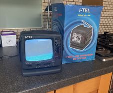 I-Tel black and white 5" television with am/fm radio