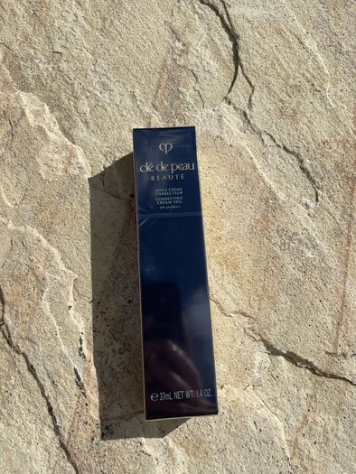 Cle de Peau Beaute Correcting Cream Veil