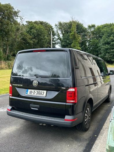 Volkswagen Caravelle / Shuttle 9 Seater 2018