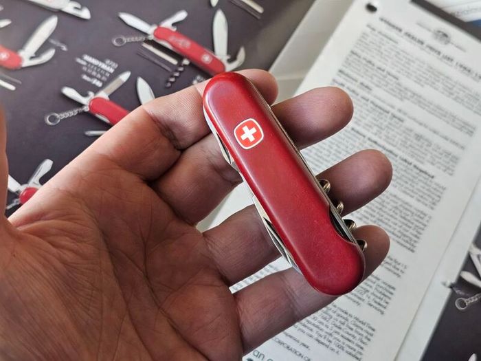 Vintage Wenger Backpacker Discontinued 85mm Swiss Army Knife Collectable