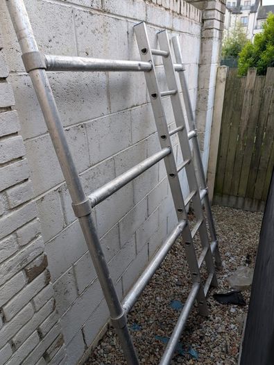 Aluminium Scaffold Tower Frame with Integrated Ladder