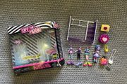 Off the hook doll set puzzle