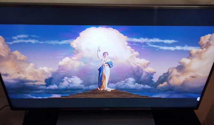 LG 42 inch Smart TV with 3D inc Glasses