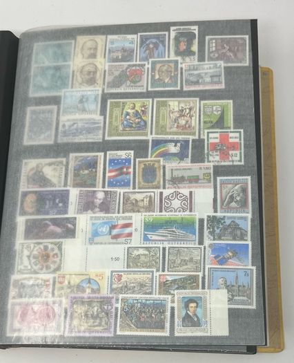 Collection: Austria (Osterreich) Stamps both mint an commemorative stamps on 45 pages