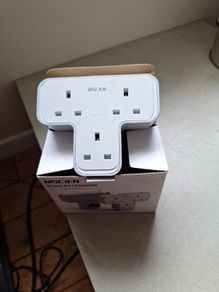 3 sockets  plug with usb ports