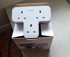 3 sockets  plug with usb ports