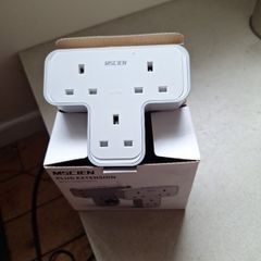 3 sockets  plug with usb ports