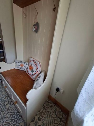 Beautifull Hallway  Dresser