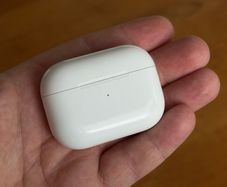 Apple AirPods Pro 2 original charging case