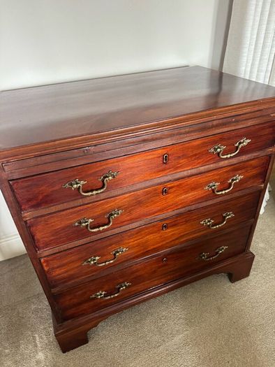 Mahogany 4-Drawer Chest of Drawers  Brass Handles