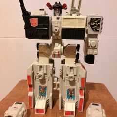 1985 Vintage Hasbro Transformers G1 Autobot City Metroplex
