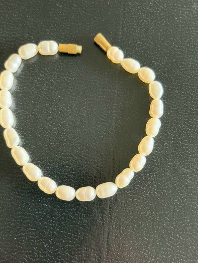 pearls bracelet