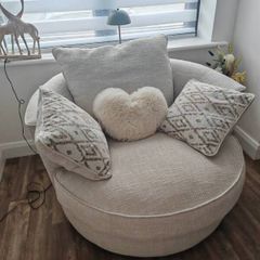 SWIVEL sofa brand new  cost 950 selling reluctantly 450 due to moving to smaller  house