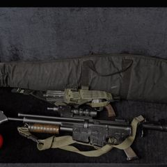 2 Star Wars replicas Hasbro Ee3 Boba Fett Blaster  lights and sounds working perfectly comes with holder  A280 Blaster working airsoft conversion with strap and case