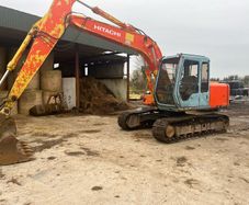 Hitachi EX100