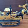 LEGO Techic Bulldozer (Set No. 42028) Image 2