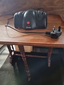 Electric Knife sharpener