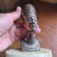 Vintage Egyptian Pharaoh Queen Nefertiti Bust Figurine Decoration