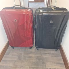 2 large Plastic Suitcase DESLEY