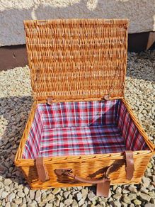 picnic basket