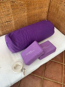 Yoga bolster
