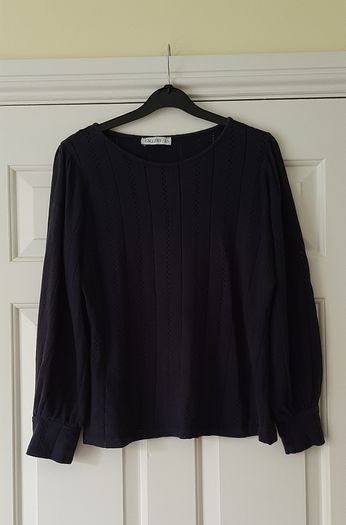Long sleeved top (navy)