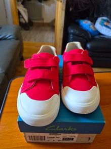children's shoes