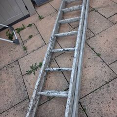Roof ladder