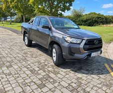 Toyota Hilux 221