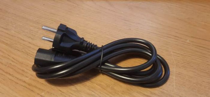 Computer or monitor power lead
