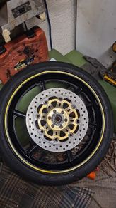 Cbr 250rr mc22 front wheel