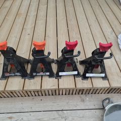 4 car stands