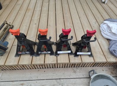 4 car stands