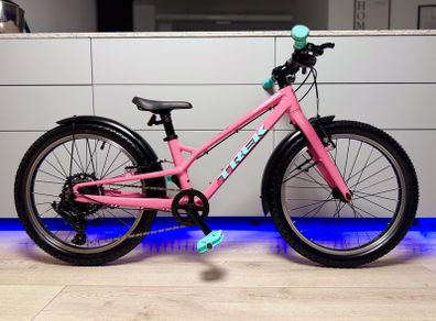 TREK Wahoo Path Kids Bike 20 inch (Like NEW)